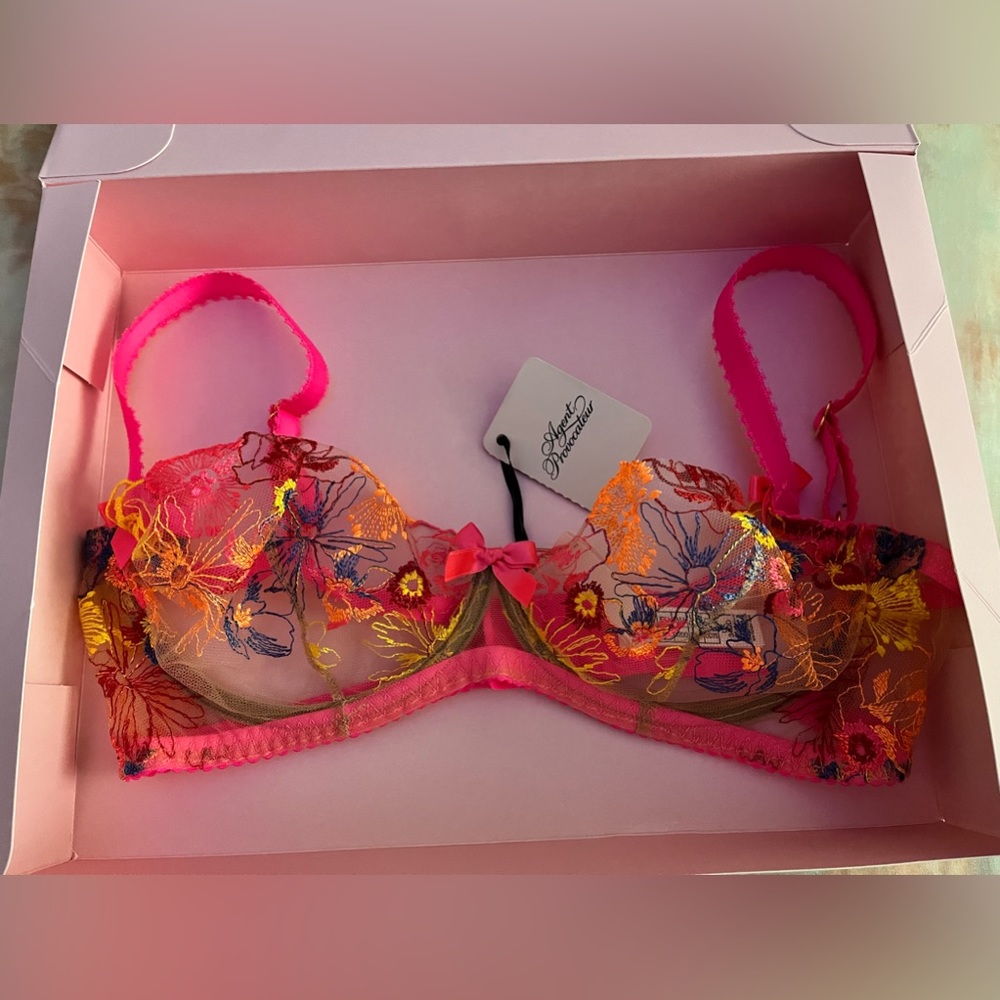 BNWT $200 Agent Provocateur Zuri pink bra 34DD w/box